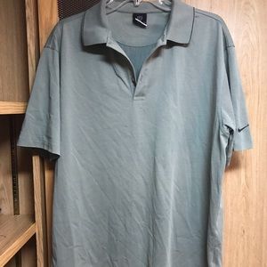 Men’s Nike polo shirt grey silky size large drifit